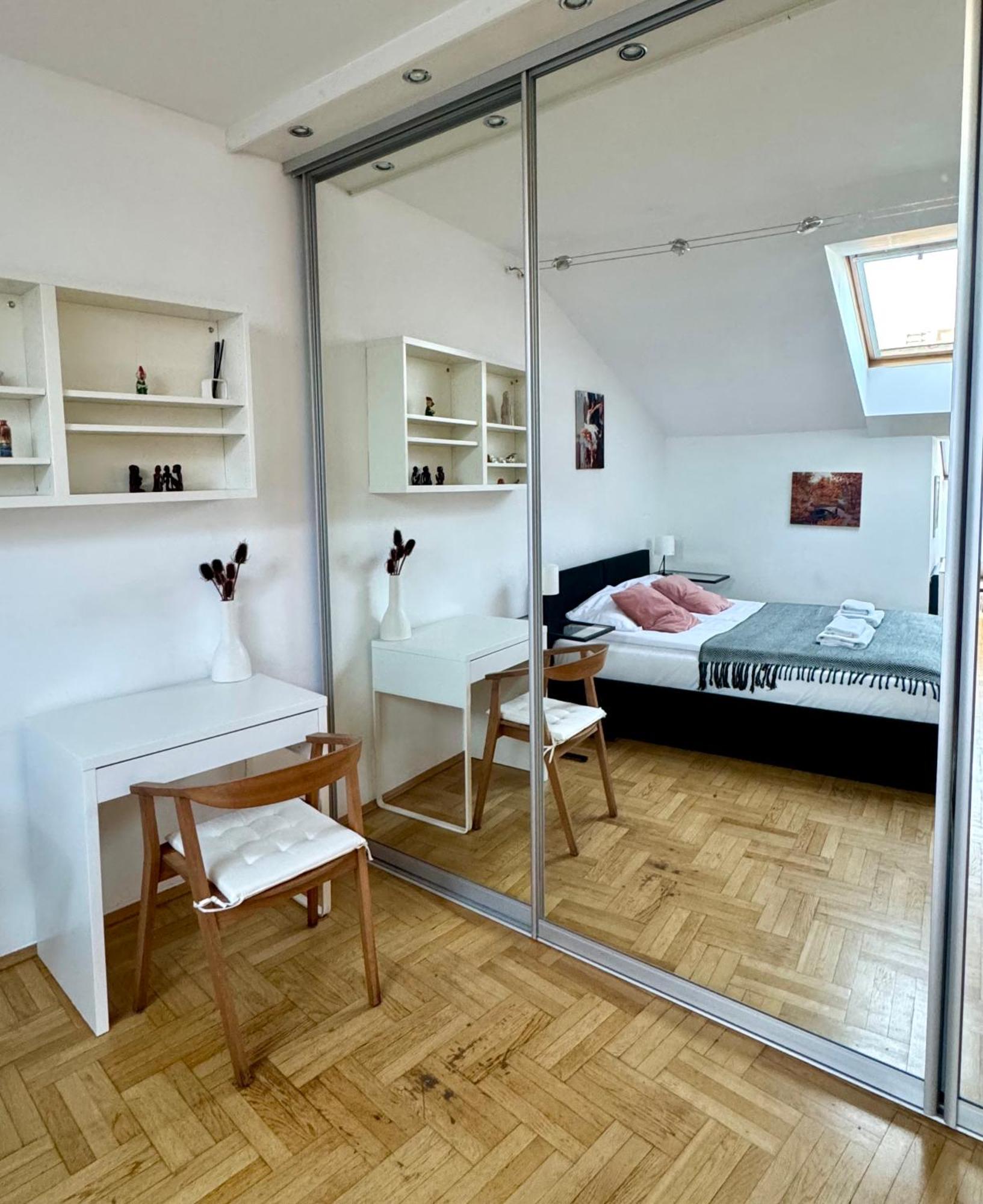 Luna Apartment *